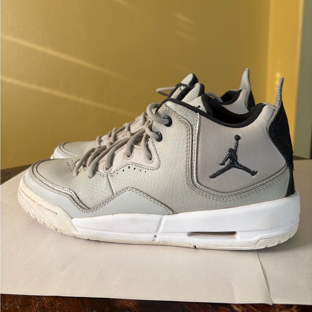 Jordan Flight Court Shoes